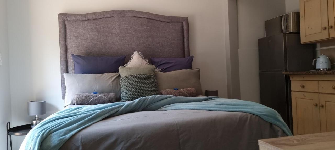 Atterbury Self Catering Studios Претория Экстерьер фото