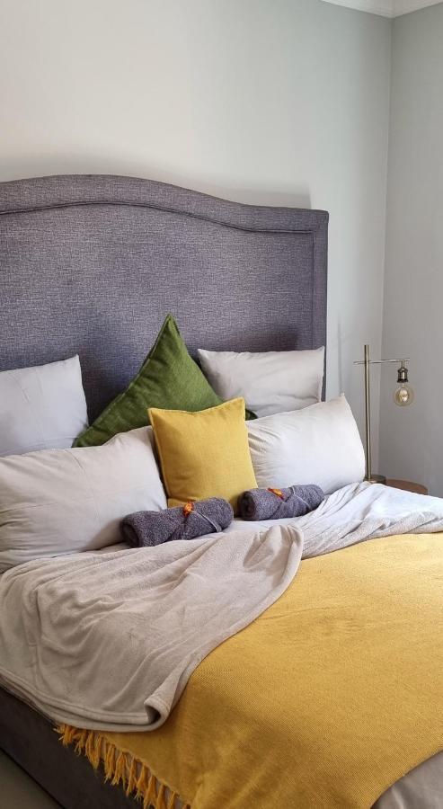 Atterbury Self Catering Studios Претория Экстерьер фото