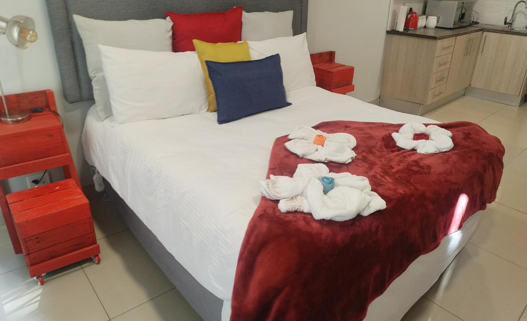 Atterbury Self Catering Studios Претория Экстерьер фото